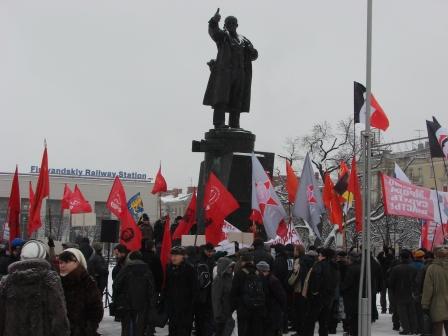 На митинг - к Ленину